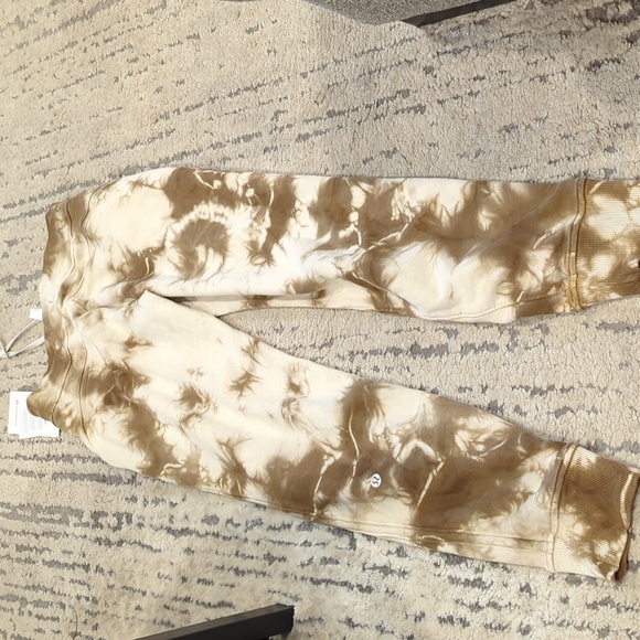NWT Lululemon Warm Down Jogger *Earth Dye Earth Dye Sand - Picture 11 of 12